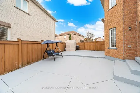 29 Laurentide Crescent Brampton ON L6P 1Y3