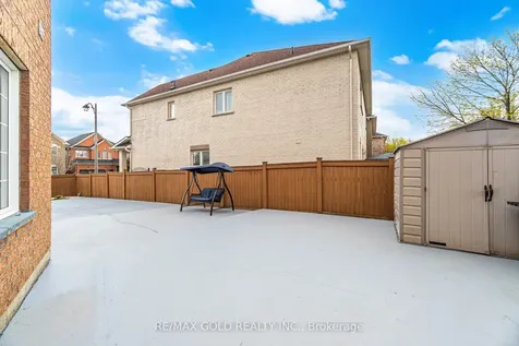 29 Laurentide Crescent Brampton ON L6P 1Y3