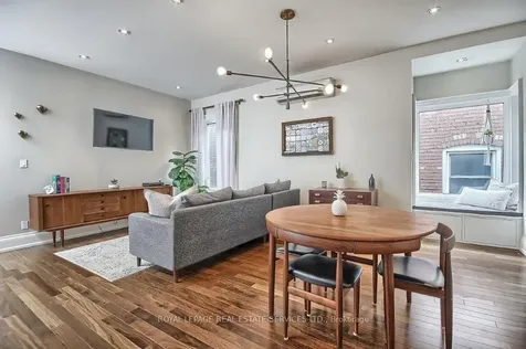 3047 Dundas Street W Toronto ON M6P 1Z5