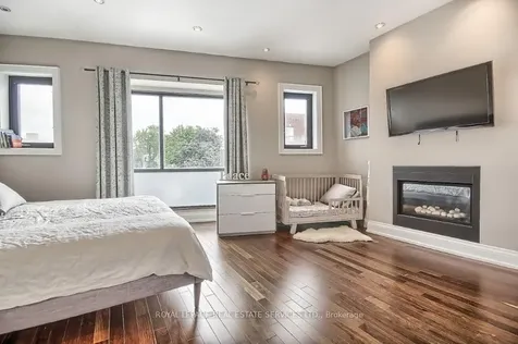3047 Dundas Street W Toronto ON M6P 1Z5