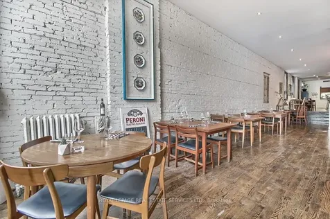 3047 Dundas Street W Toronto ON M6P 1Z5