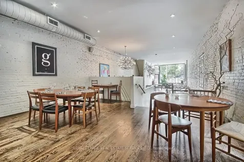 3047 Dundas Street W Toronto ON M6P 1Z5