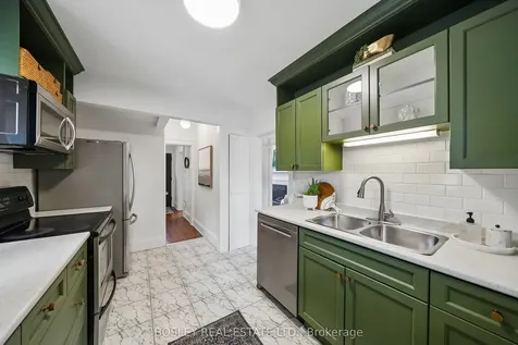 70 Eleventh Street Toronto ON M8V 3G5