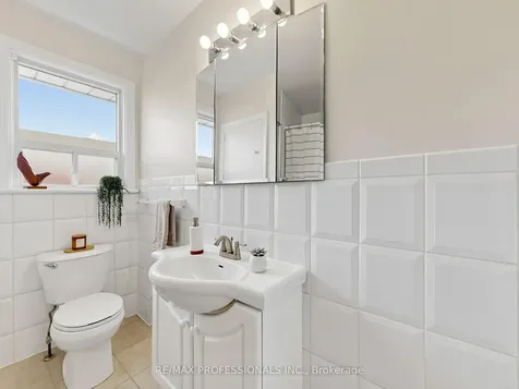 72 Frost Street Toronto ON M9W 1Y8
