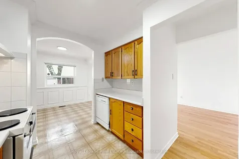 600 Silver Creek Boulevard Mississauga ON L5A 2B4
