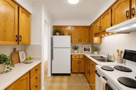 600 Silver Creek Boulevard Mississauga ON L5A 2B4