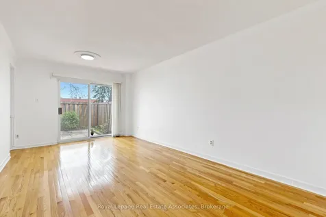 600 Silver Creek Boulevard Mississauga ON L5A 2B4