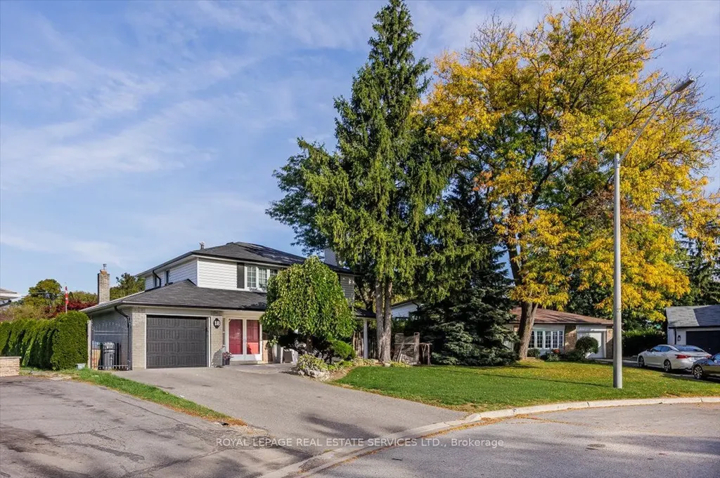 18 Chesterfield Road Brampton ON L6W 1K9