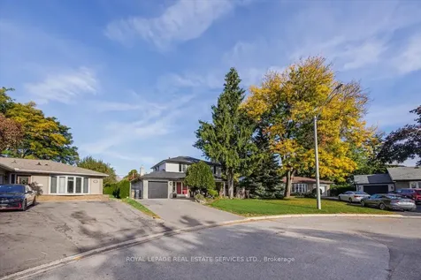18 Chesterfield Road Brampton ON L6W 1K9