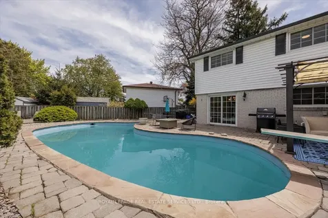 18 Chesterfield Road Brampton ON L6W 1K9