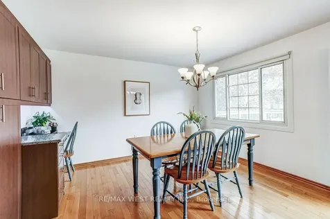 2995 Saint Malo Circle Mississauga ON L5N 1T1