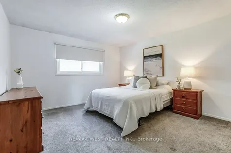 2995 Saint Malo Circle Mississauga ON L5N 1T1