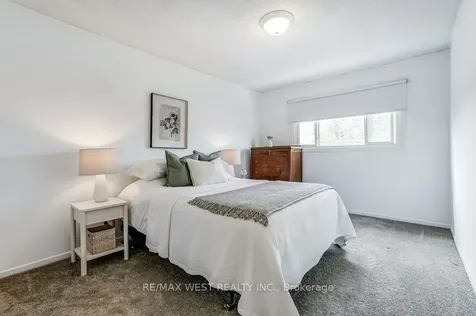 2995 Saint Malo Circle Mississauga ON L5N 1T1