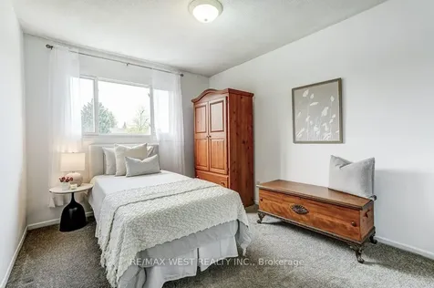 2995 Saint Malo Circle Mississauga ON L5N 1T1