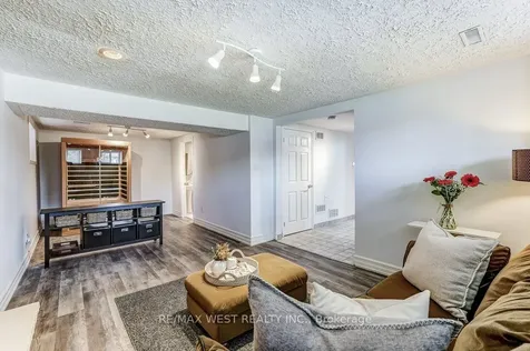 2995 Saint Malo Circle Mississauga ON L5N 1T1