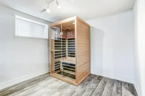 2995 Saint Malo Circle Mississauga ON L5N 1T1