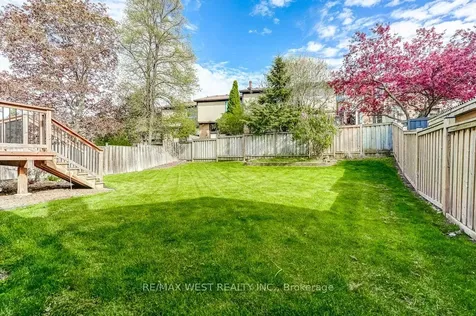 2995 Saint Malo Circle Mississauga ON L5N 1T1