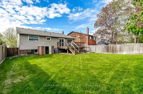 2995 Saint Malo Circle Mississauga ON L5N 1T1