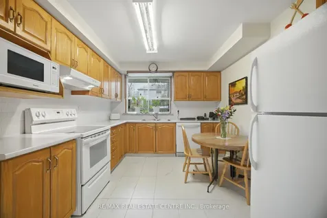 3590 Fieldgate Drive Mississauga ON L4X 2J7