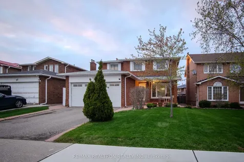 24 Havelock Drive N Brampton ON L6W 4A4