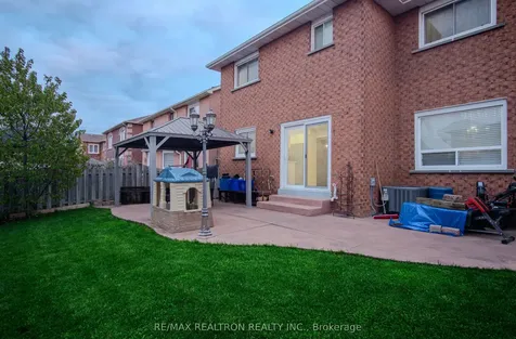24 Havelock Drive N Brampton ON L6W 4A4