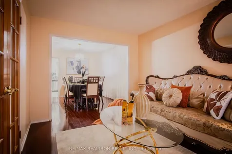 24 Havelock Drive N Brampton ON L6W 4A4