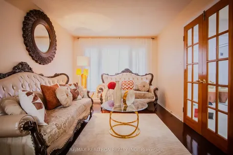 24 Havelock Drive N Brampton ON L6W 4A4