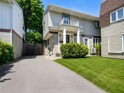 3 Hemlark Court Brampton ON L6S 2B7