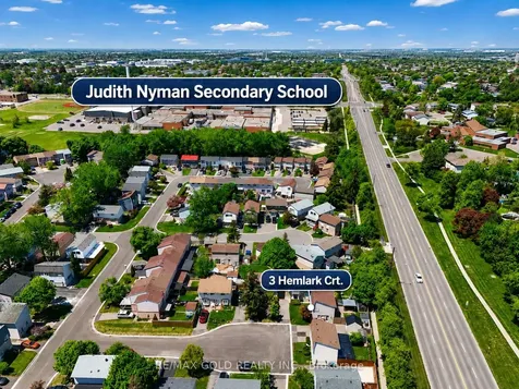 3 Hemlark Court Brampton ON L6S 2B7