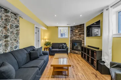 1043 Shaw Drive Mississauga ON L5G 3Z3