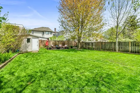 1043 Shaw Drive Mississauga ON L5G 3Z3
