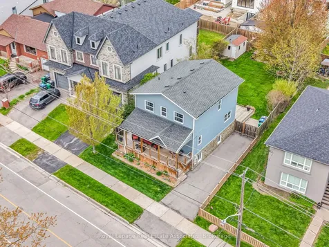 1043 Shaw Drive Mississauga ON L5G 3Z3