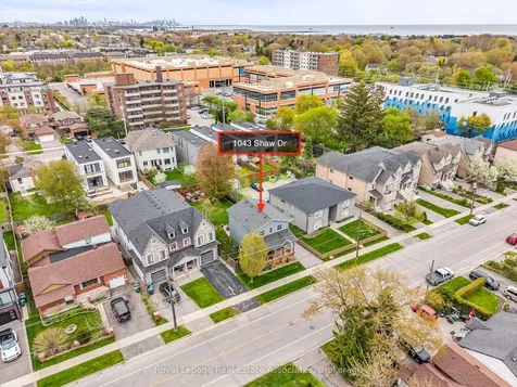 1043 Shaw Drive Mississauga ON L5G 3Z3