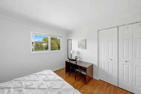 12 Heather Court Halton Hills ON L7G 2R6