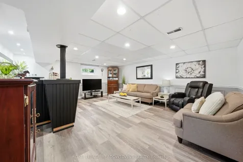 12 Heather Court Halton Hills ON L7G 2R6