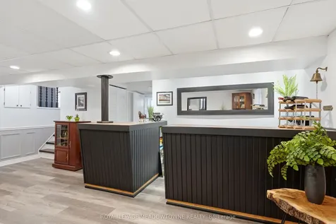 12 Heather Court Halton Hills ON L7G 2R6