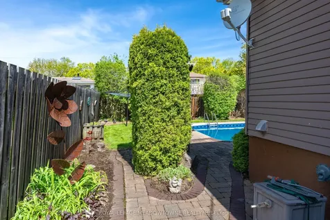 12 Heather Court Halton Hills ON L7G 2R6