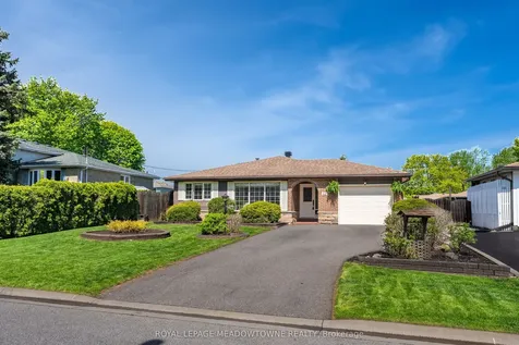 12 Heather Court Halton Hills ON L7G 2R6