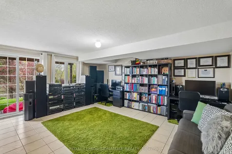 9740 Mclaughlin Road N Brampton ON L6X 0T8