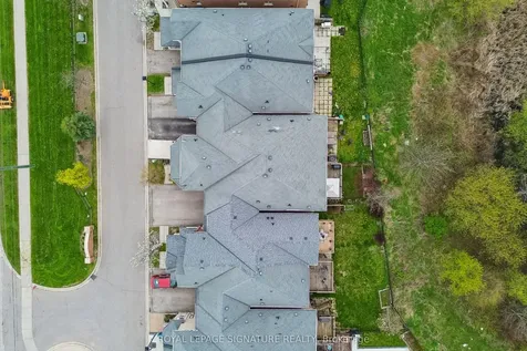 9740 Mclaughlin Road N Brampton ON L6X 0T8