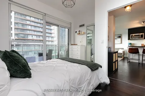 33 Shore Breeze Drive Toronto ON M8V 0G1