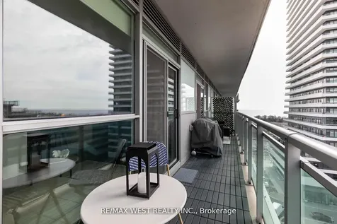 33 Shore Breeze Drive Toronto ON M8V 0G1