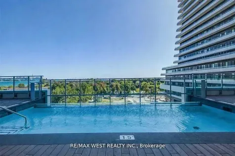 33 Shore Breeze Drive Toronto ON M8V 0G1