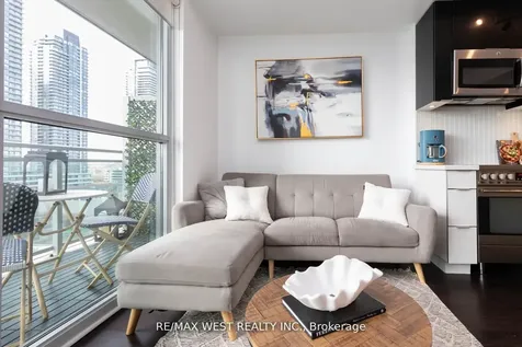 33 Shore Breeze Drive Toronto ON M8V 0G1