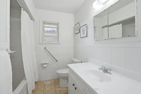 773 Paling Road Burlington ON L7R 3B6
