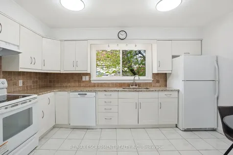 773 Paling Road Burlington ON L7R 3B6