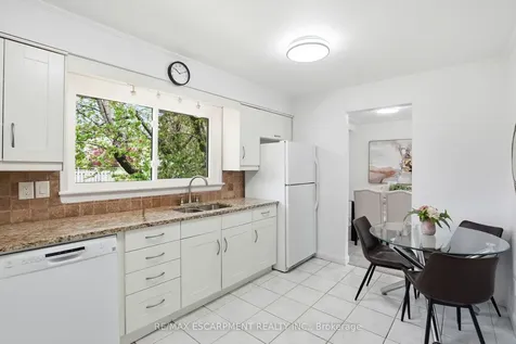 773 Paling Road Burlington ON L7R 3B6