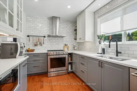 3332 Chokecherry Crescent Mississauga ON L5L 1A9