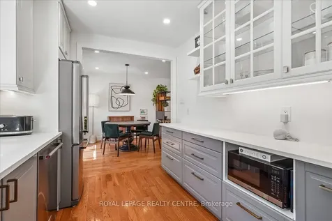 3332 Chokecherry Crescent Mississauga ON L5L 1A9
