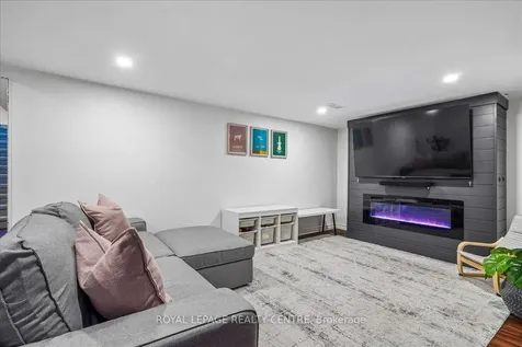 3332 Chokecherry Crescent Mississauga ON L5L 1A9